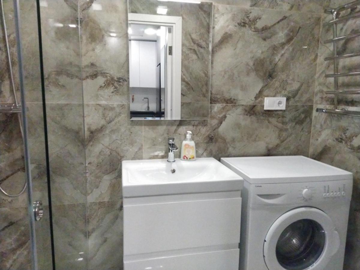 Vip Apartment Near Center Львов Экстерьер фото