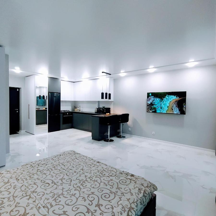Vip Apartment Near Center Львов Экстерьер фото