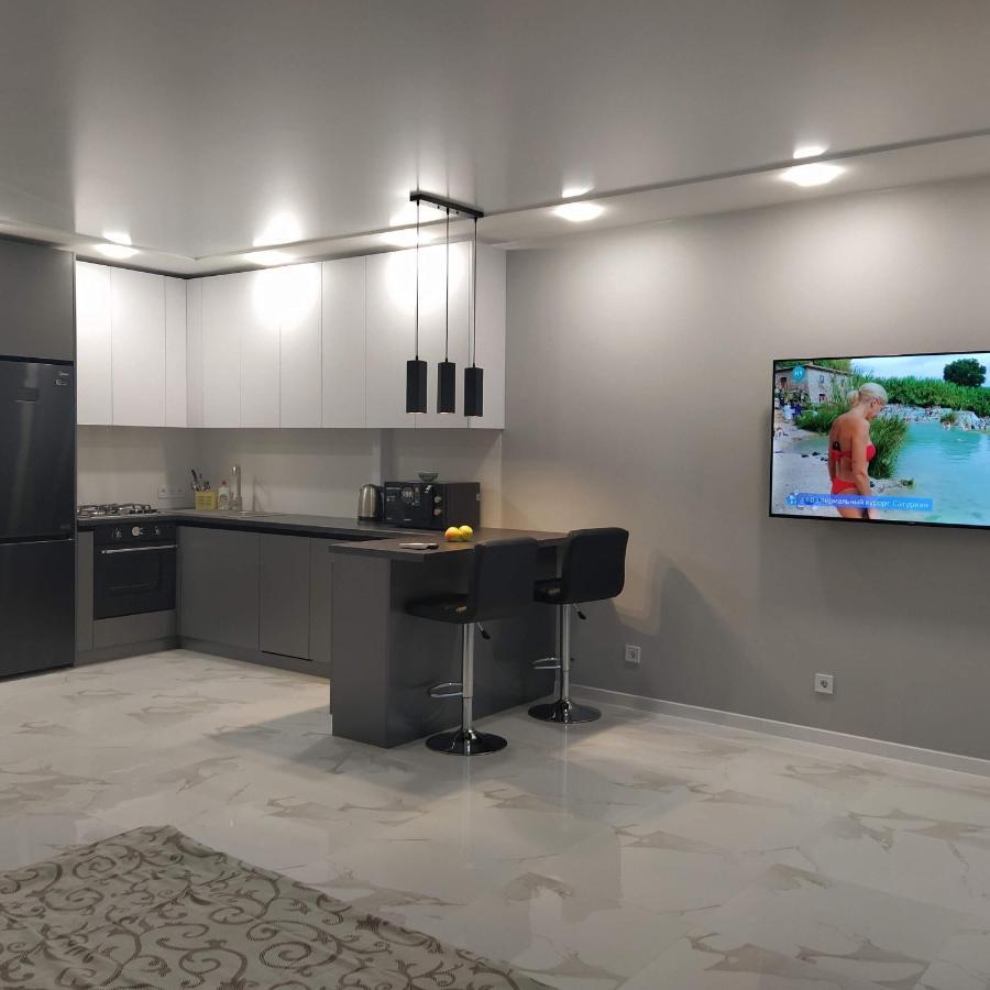 Vip Apartment Near Center Львов Экстерьер фото