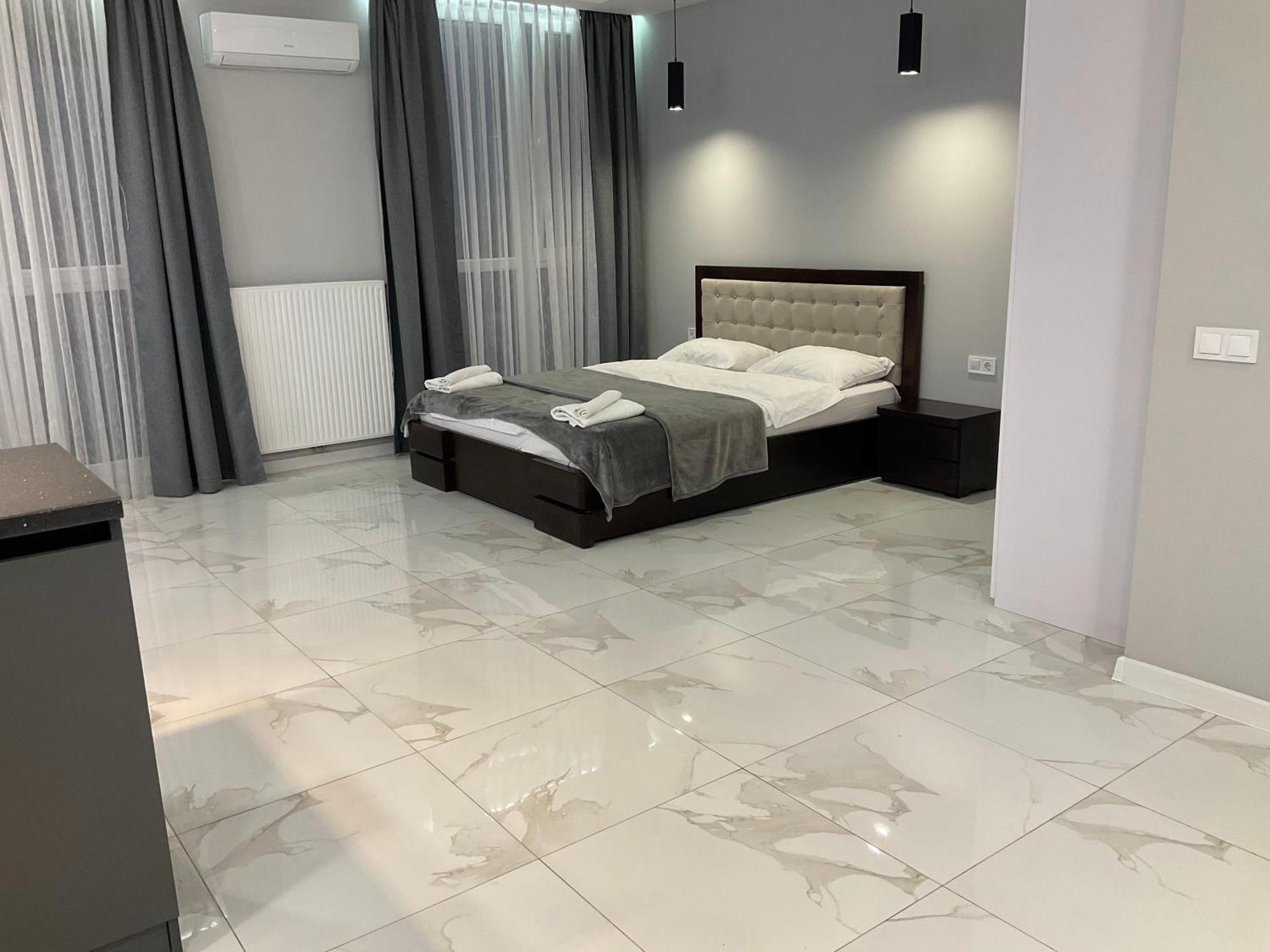 Vip Apartment Near Center Львов Экстерьер фото