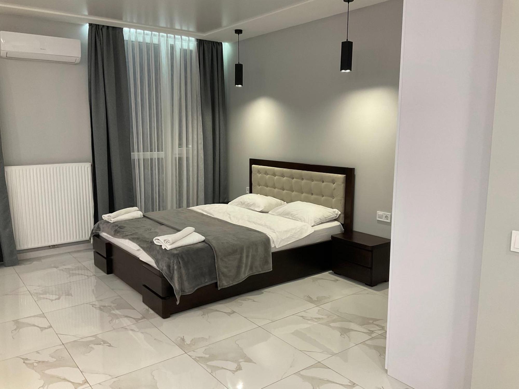 Vip Apartment Near Center Львов Экстерьер фото